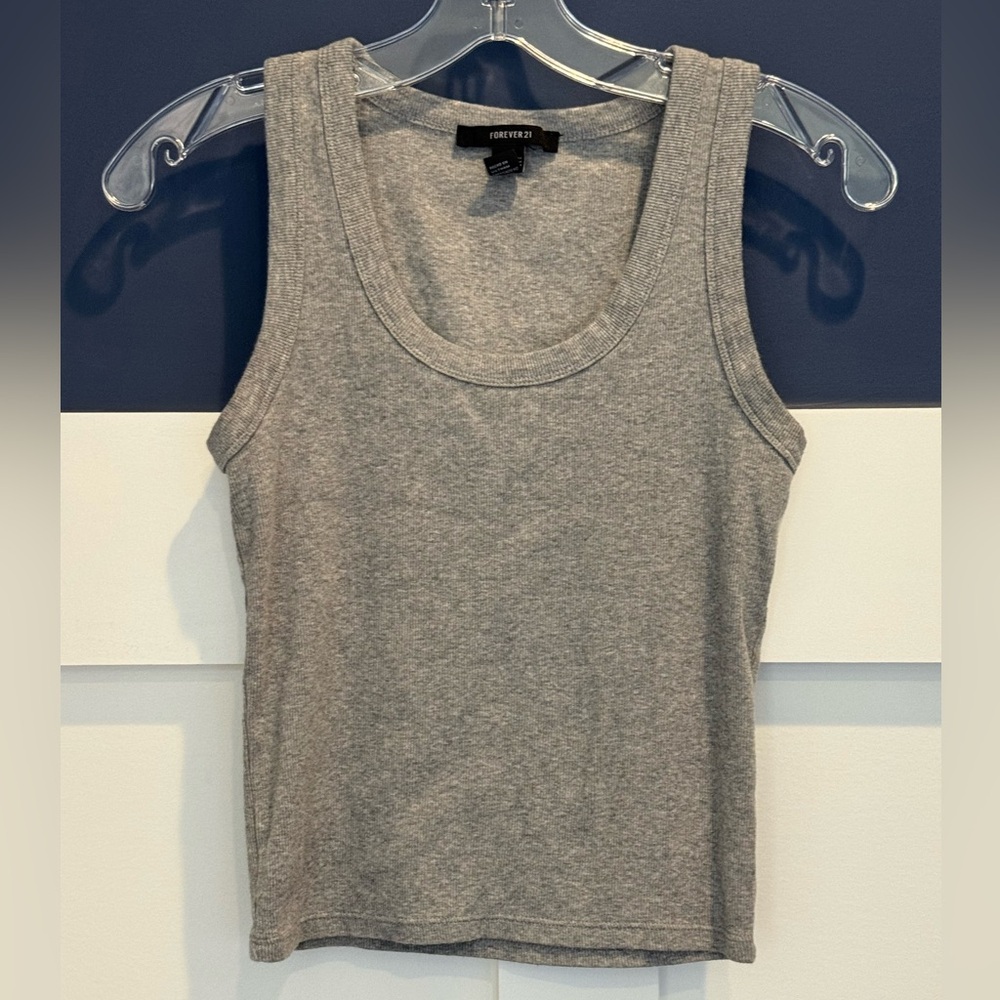 Forever 21 Light Gray Tank Top size M Like New